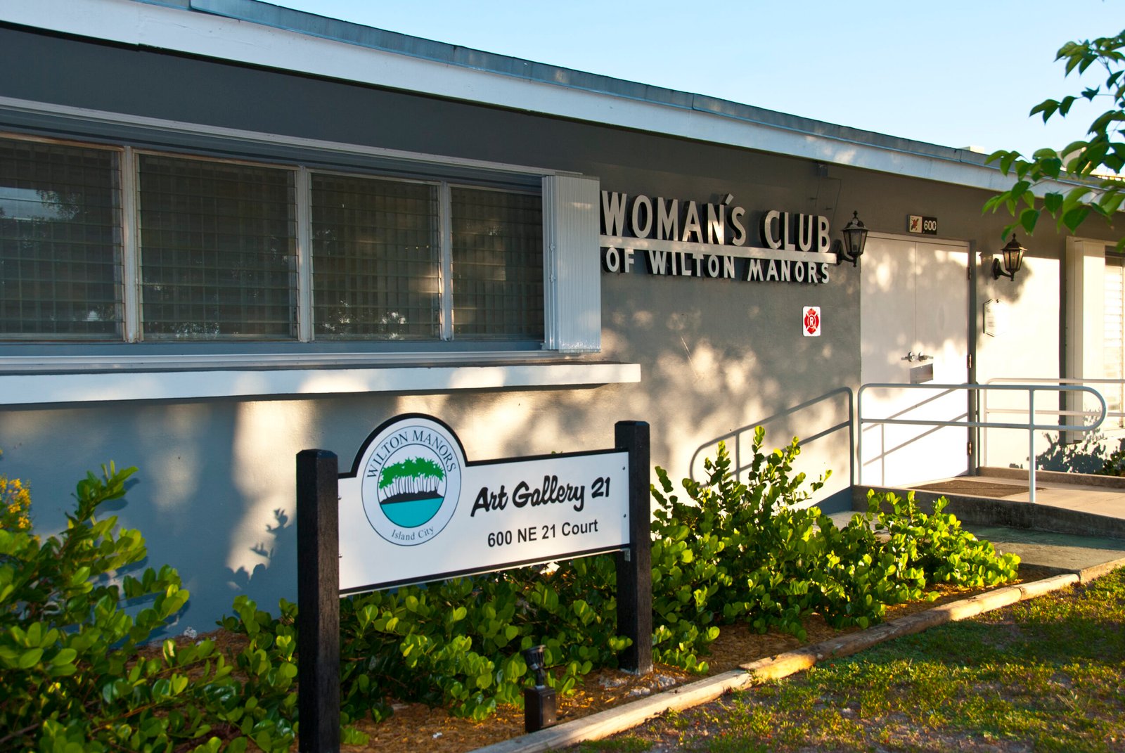 The Woman's Club of Wilton Manors